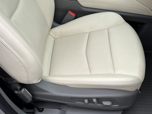 Used 2020 Cadillac XT6 Premium Luxury w/ LPO, Floor Liner Package image 12