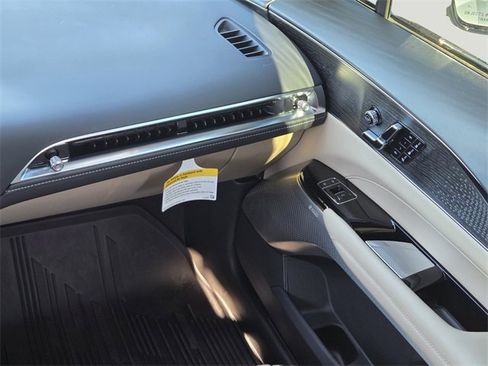 New 2025 Cadillac Lyriq Luxury image 16