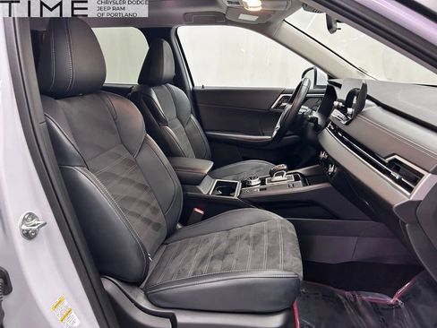 Used 2024 Mitsubishi Outlander Ralliart image 26