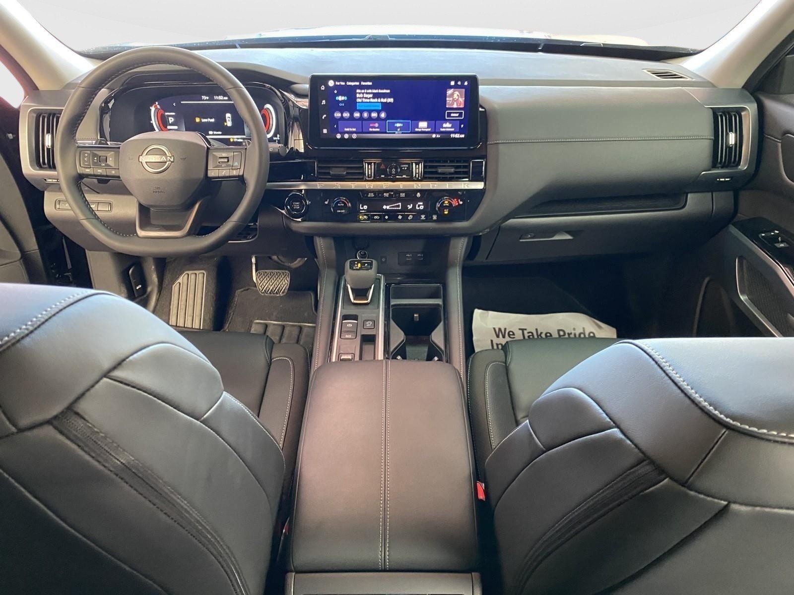 Used 2026 Nissan Pathfinder SL FWD image 16