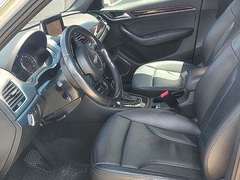 Used 2016 Audi Q3 2.0T Prestige w/ Prestige Package AWD/4WD image 12