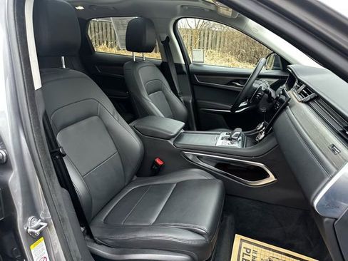 Used 2023 Jaguar F-PACE image 20