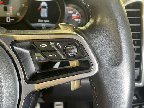 Used 2015 Porsche Cayenne S AWD/4WD image 37