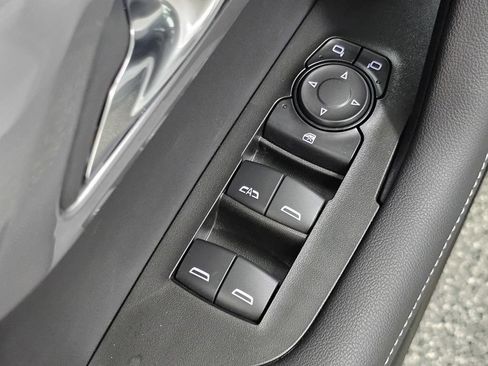 Used 2026 Chevrolet Blazer LT FWD image 29