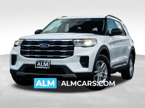 Used 2025 Ford Explorer Active image 1