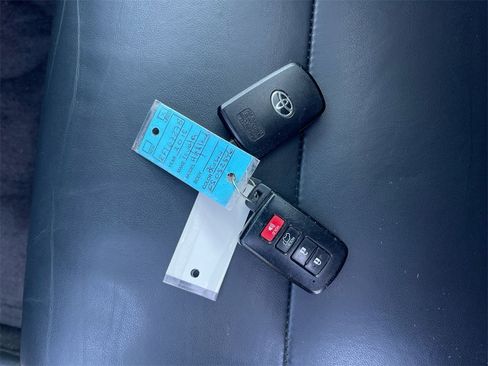 Used 2015 Toyota Highlander XLE image 36