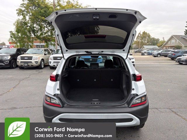 Used 2022 Hyundai Kona SE AWD/4WD image 29