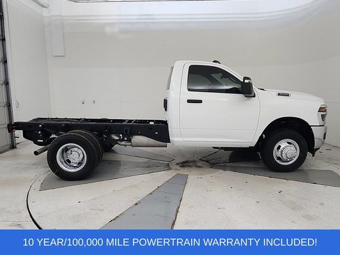 New 2026 RAM 3500 Tradesman w/ Chrome Appearance Group A AWD/4WD image 9