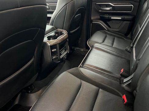 Used 2019 RAM 1500 Laramie AWD/4WD image 13