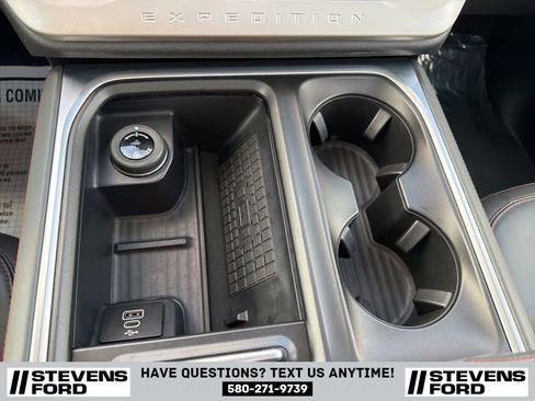 Used 2025 Ford Expedition Max Active image 25