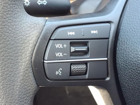 Used 2023 Honda Accord EX image 17