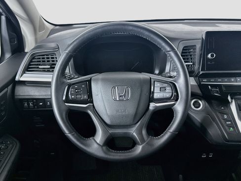 Used 2025 Honda Odyssey EX-L image 17