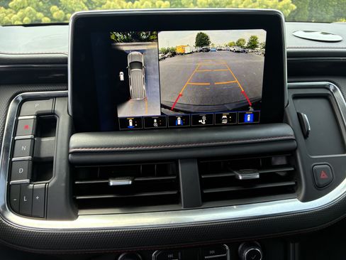 Used 2022 Chevrolet Tahoe RST w/ Luxury Package AWD/4WD image 35