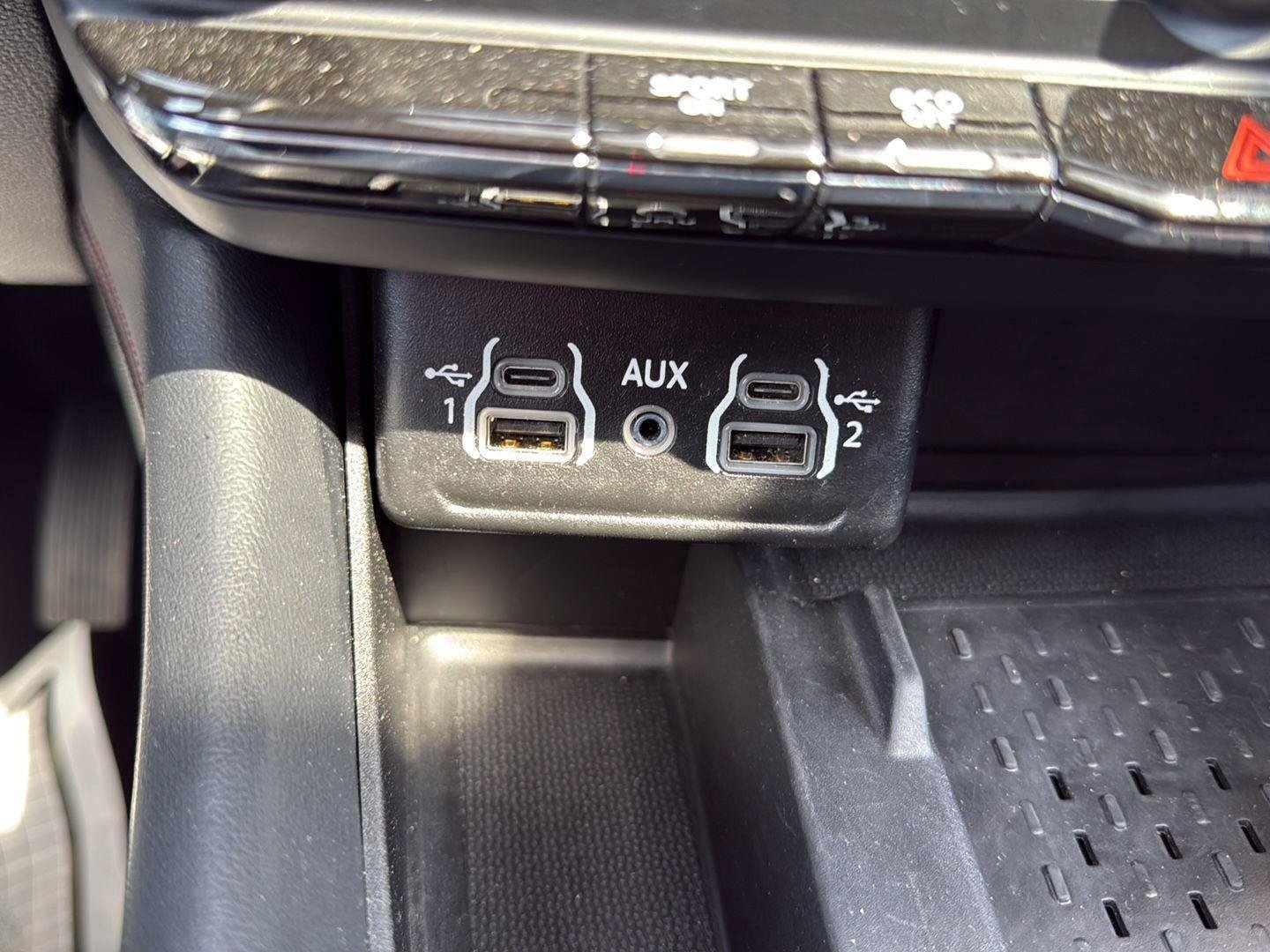 Used 2025 Dodge Durango R/T AWD/4WD image 15