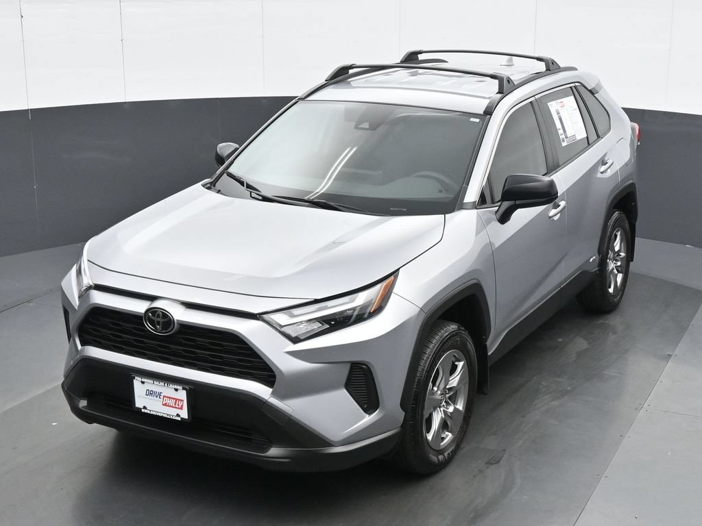 Used 2025 Toyota RAV4 LE AWD/4WD image 16