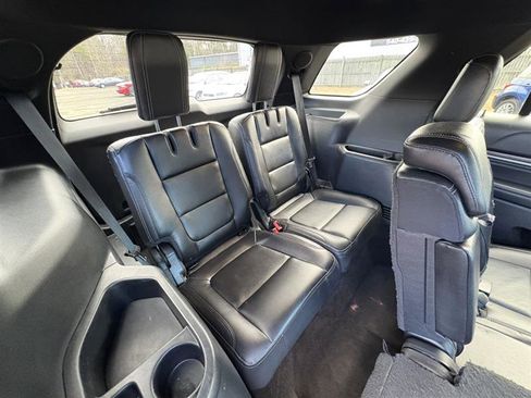 Used 2016 Ford Explorer Limited image 19