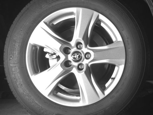 Used 2025 Toyota Highlander LE image 15