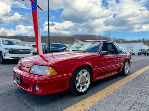 Used 1990 Ford Mustang GT image 4
