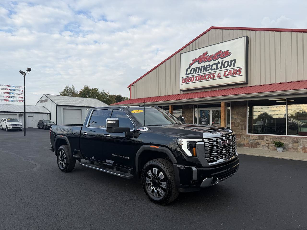 Used 2026 GMC Sierra 2500 Denali w/ Denali Reserve Package AWD/4WD image 1