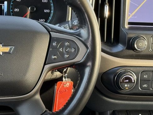 Used 2018 Chevrolet Colorado Z71 image 24