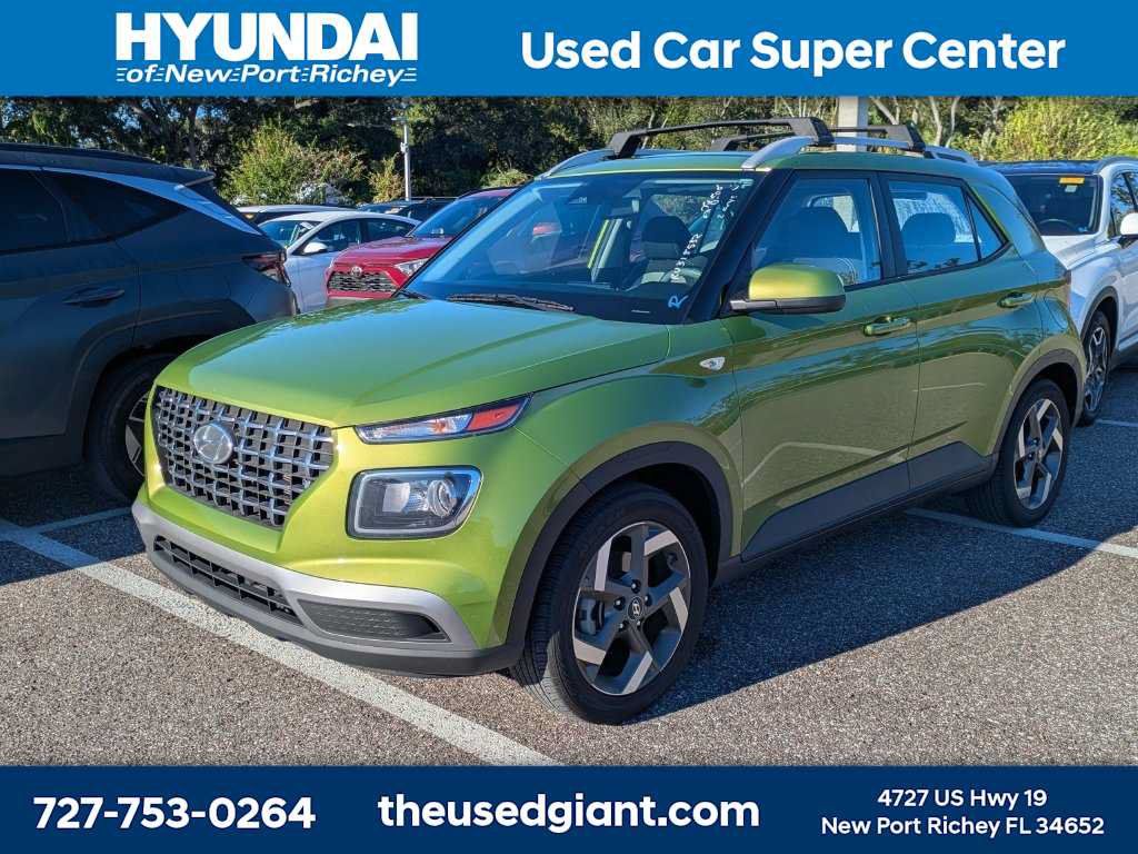 Certified 2024 Hyundai Venue SEL FWD image 1