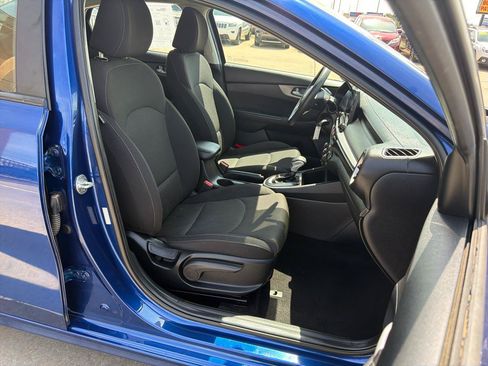 Used 2021 Kia Forte LXS FWD image 23