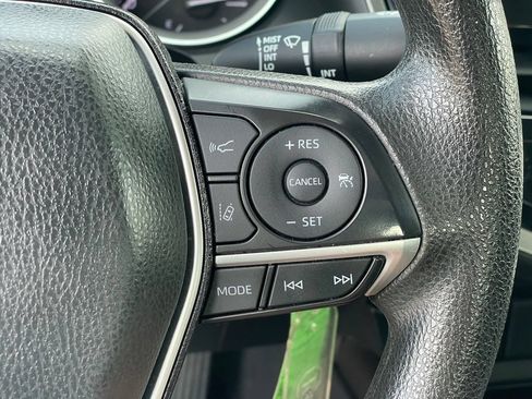 Used 2022 Toyota Camry LE FWD image 16