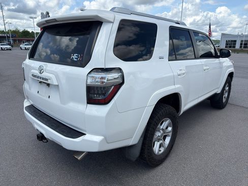 Used 2016 Toyota 4Runner SR5 AWD/4WD image 5