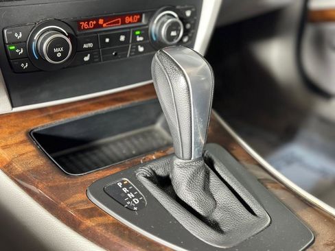 Used 2011 BMW 335i Sedan RWD image 19