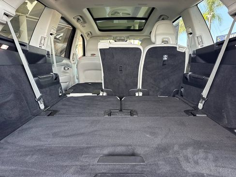 Certified 2024 Volvo XC90 T8 Plus w/ Protection Package Premier AWD/4WD image 15