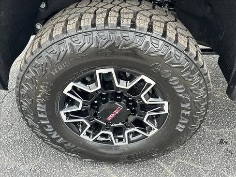 New 2026 GMC Sierra 2500 AT4X AWD/4WD image 18