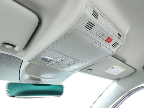 New 2026 Volkswagen Taos SE FWD image 26