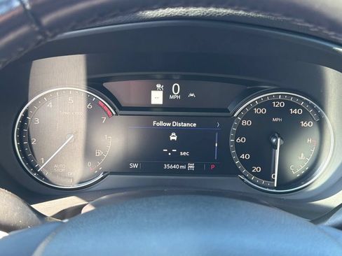 Certified 2022 Cadillac XT4 Premium Luxury w/ Enhanced Visibility Package AWD/4WD image 6