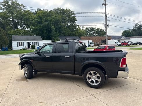 Used 2016 RAM 1500 Laramie w/ Convenience Group AWD/4WD image 5
