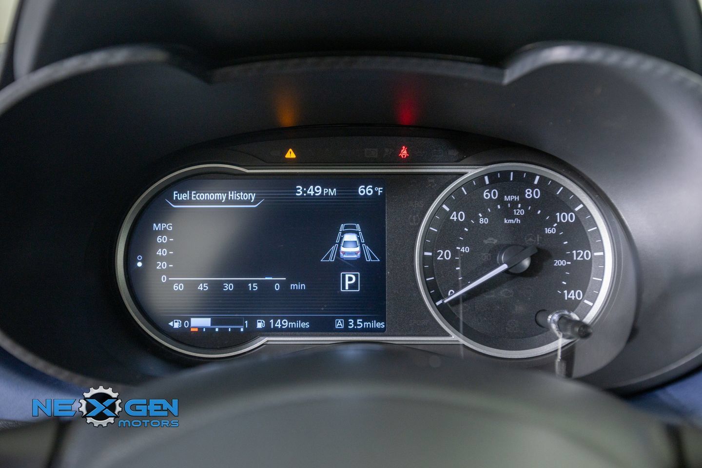 Used 2025 Nissan Versa SV w/ Trunk Package FWD image 3