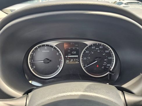 Certified 2025 Nissan Kicks Play S image 16