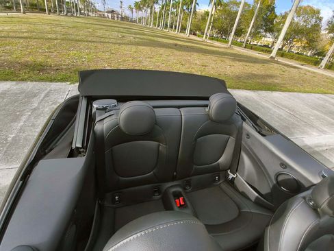 Used 2020 MINI Cooper S FWD image 12