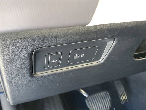 Used 2019 Land Rover Range Rover Sport HSE image 15