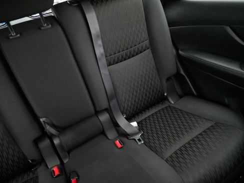 Used 2019 Nissan Rogue SV image 14