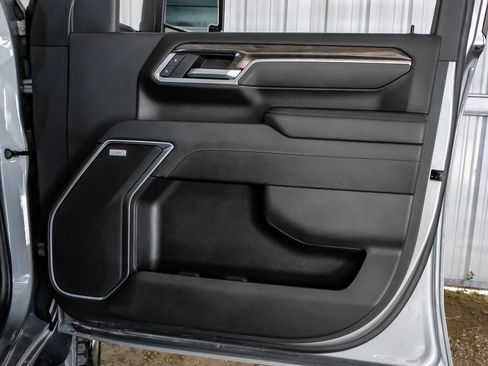Used 2025 Chevrolet Silverado 3500 LTZ w/ LTZ Convenience Package AWD/4WD image 47