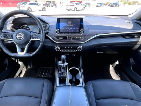 Used 2023 Nissan Altima 2.5 SV FWD image 16