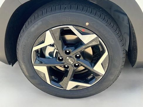 New 2026 Kia Seltos S FWD image 31