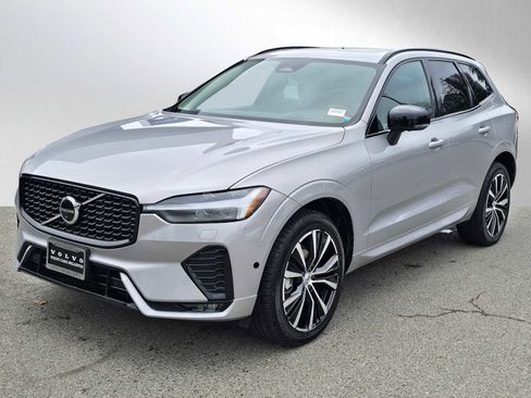 Certified 2023 Volvo XC60 B5 Ultimate AWD/4WD image 8