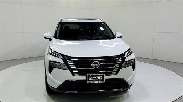Certified 2024 Nissan Rogue Platinum w/ Platinum Premium Package FWD image 2