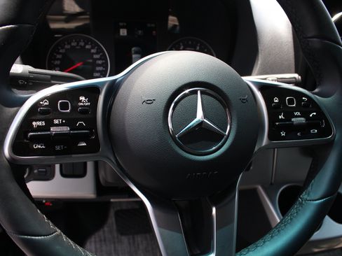 Used 2024 Mercedes-Benz Sprinter 3500 image 28