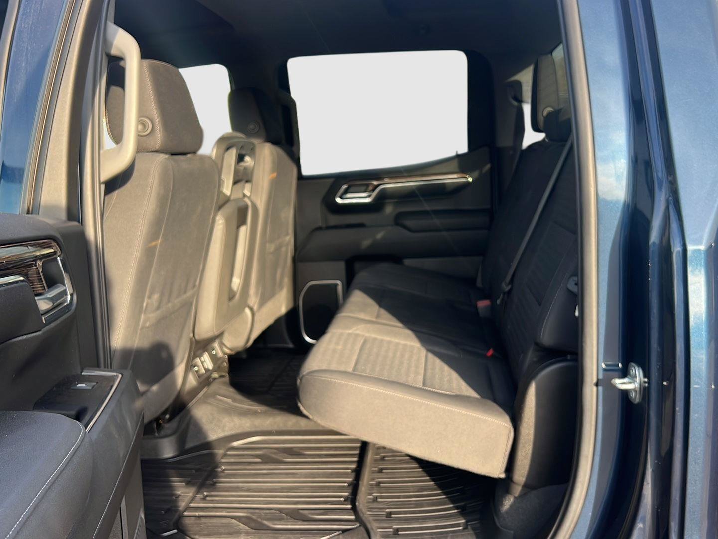 Used 2023 GMC Sierra 1500 SLE AWD/4WD image 40