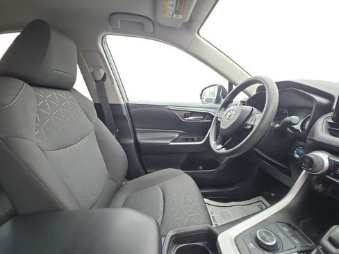 Certified 2021 Toyota RAV4 XLE w/ Convenience Package image 16
