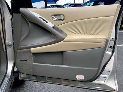 Used 2009 Nissan Murano SL w/ Technology Pkg FWD image 22
