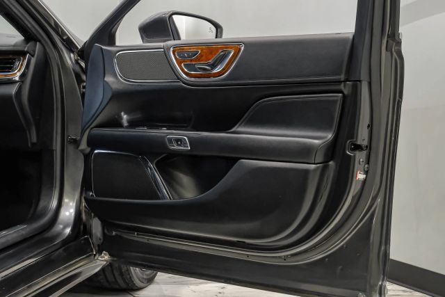 Used 2019 Lincoln Continental Select FWD image 57