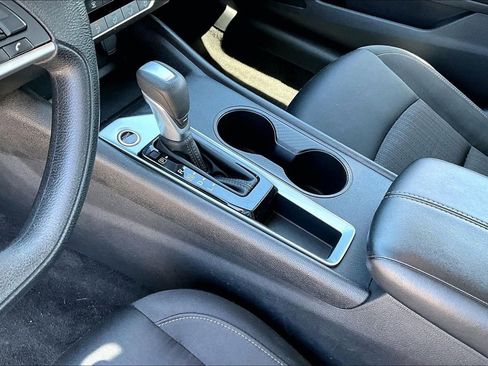 Used 2025 Nissan Altima 2.5 SV image 15